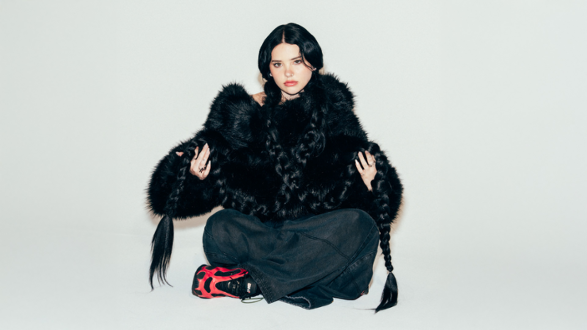 Lauren Spencer Smith | Island Skies & Global Stages